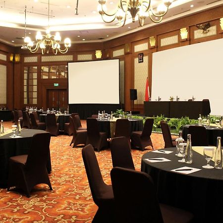 Hotel Santika Premiere Semarang Dış mekan fotoğraf