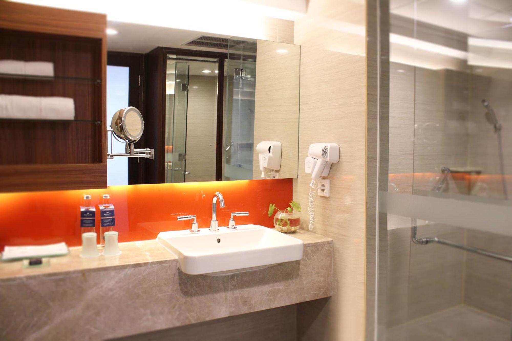 Hotel Santika Premiere Semarang Dış mekan fotoğraf