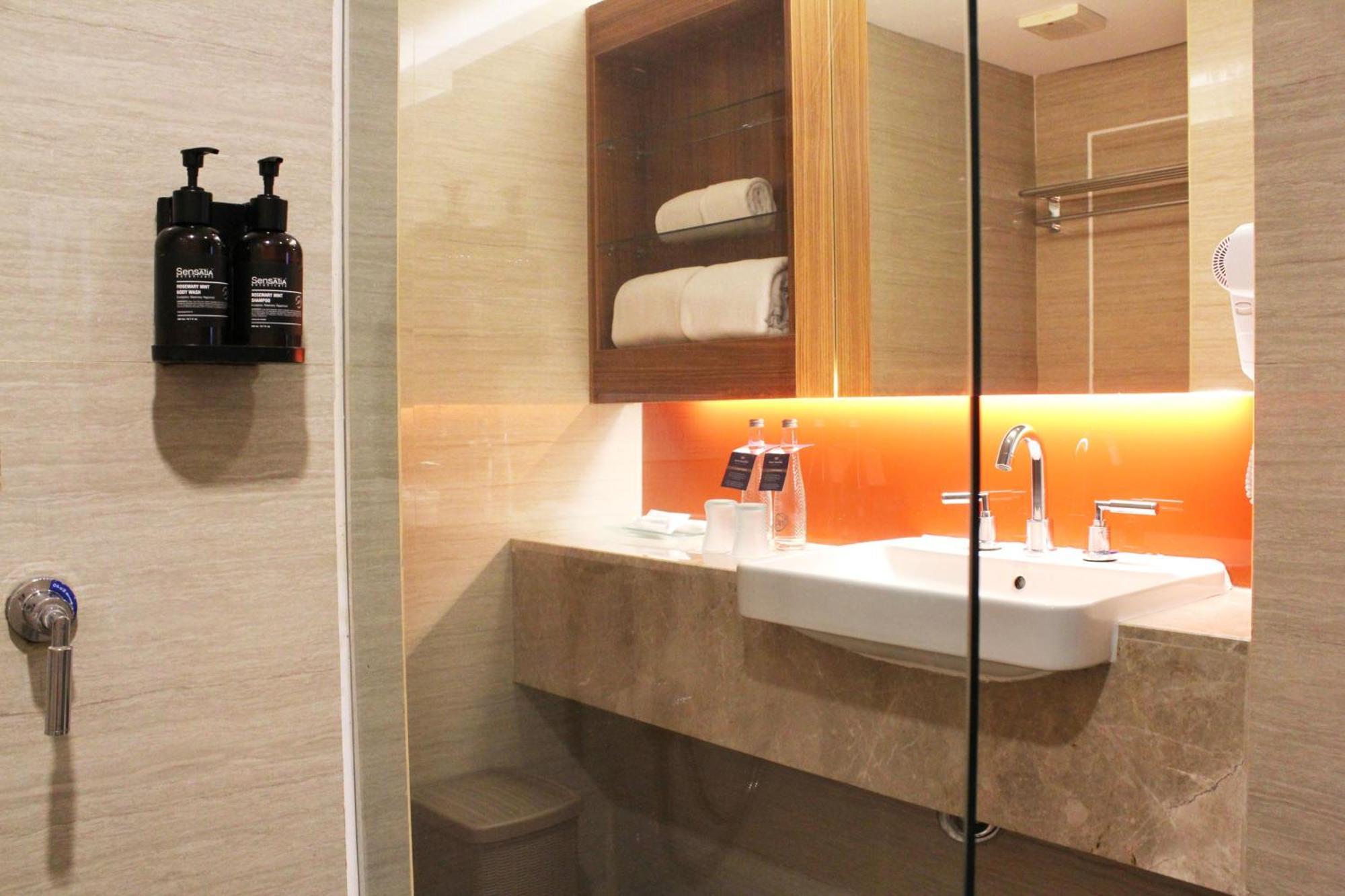 Hotel Santika Premiere Semarang Dış mekan fotoğraf